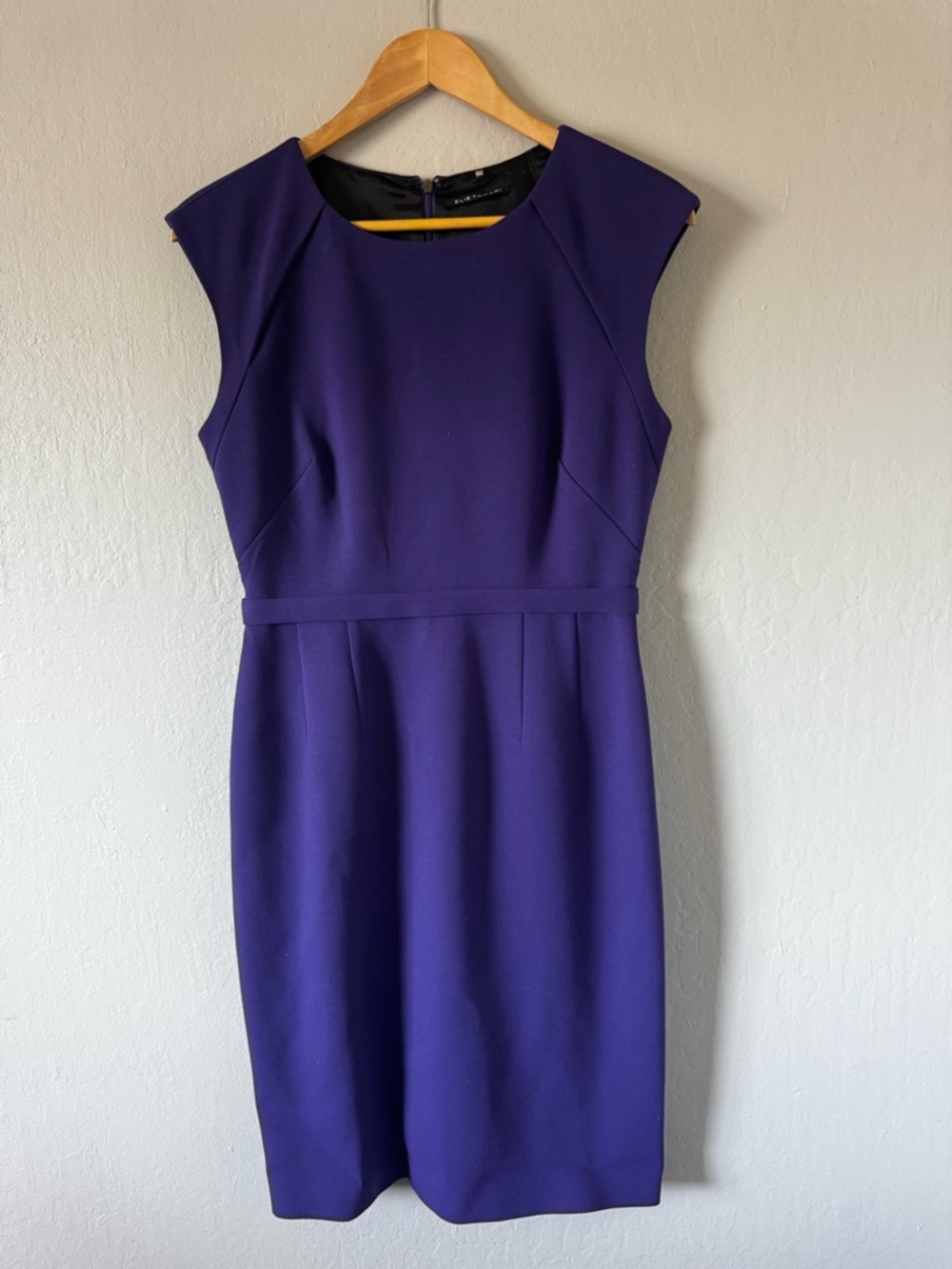 Elie Tahari Purple Sheath Dress - Elegant Sleeveless Work Dress EUC